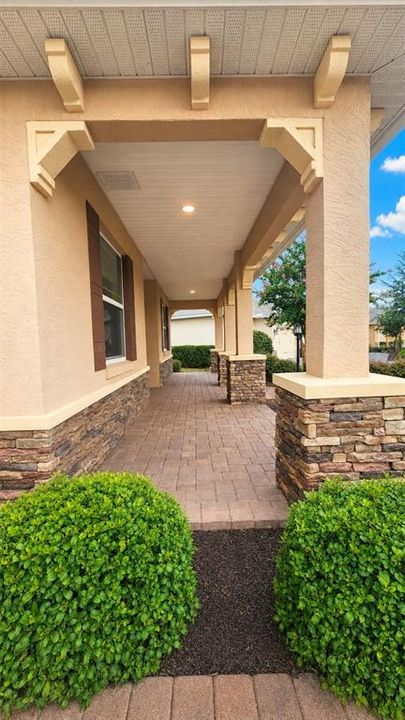 For Sale: $559,999 (3 beds, 3 baths, 2224 Square Feet)