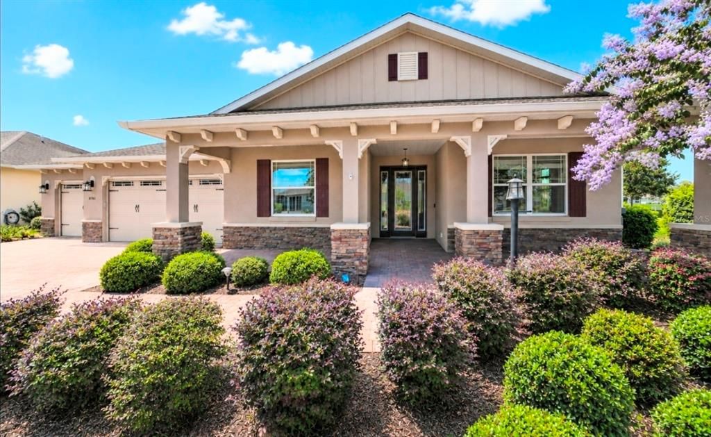 For Sale: $559,999 (3 beds, 3 baths, 2224 Square Feet)