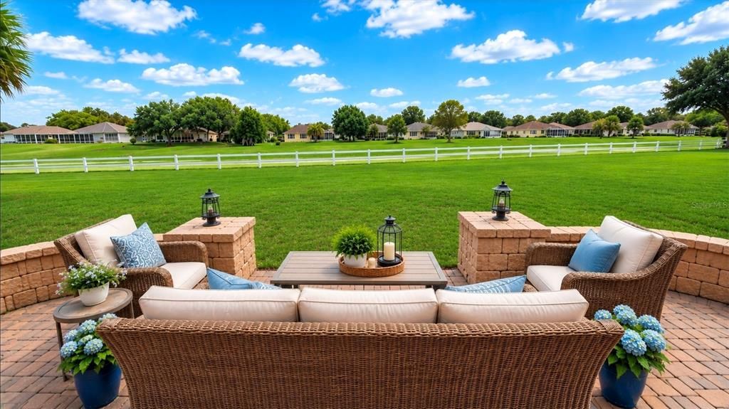For Sale: $559,999 (3 beds, 3 baths, 2224 Square Feet)