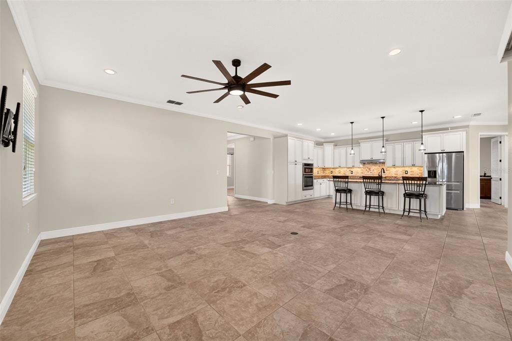 For Sale: $559,999 (3 beds, 3 baths, 2224 Square Feet)