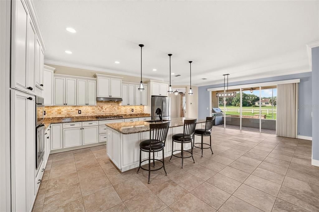 For Sale: $559,999 (3 beds, 3 baths, 2224 Square Feet)
