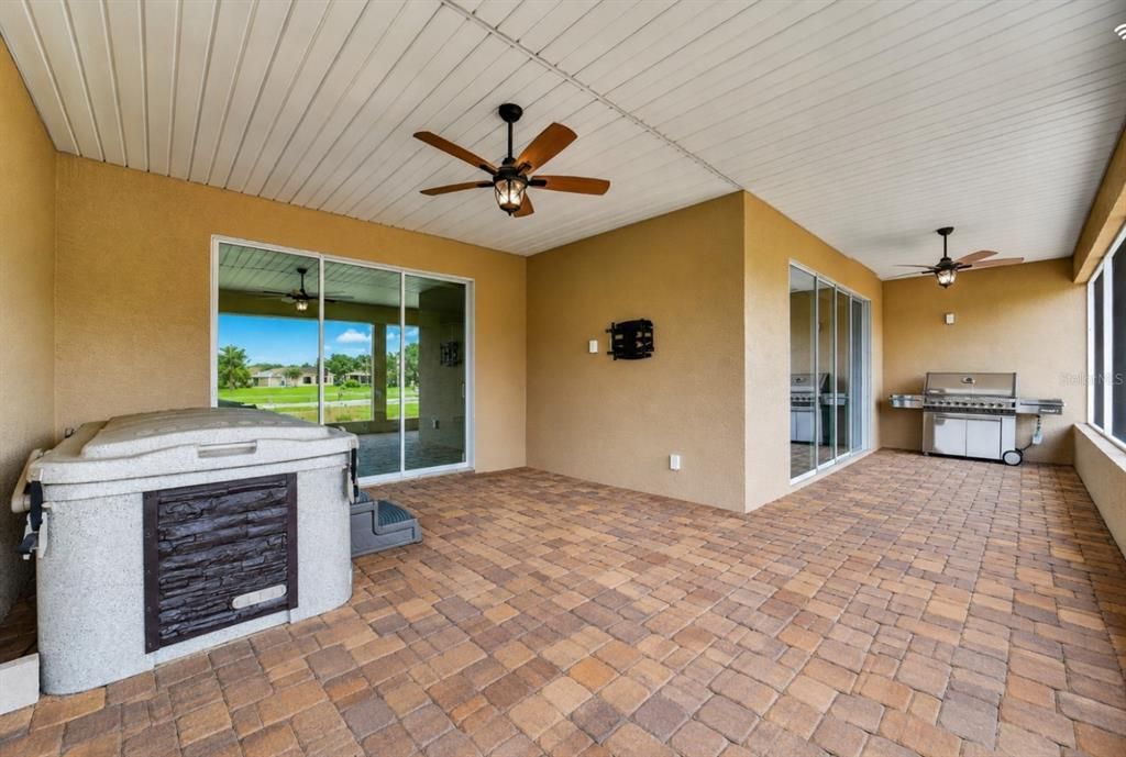 For Sale: $559,999 (3 beds, 3 baths, 2224 Square Feet)