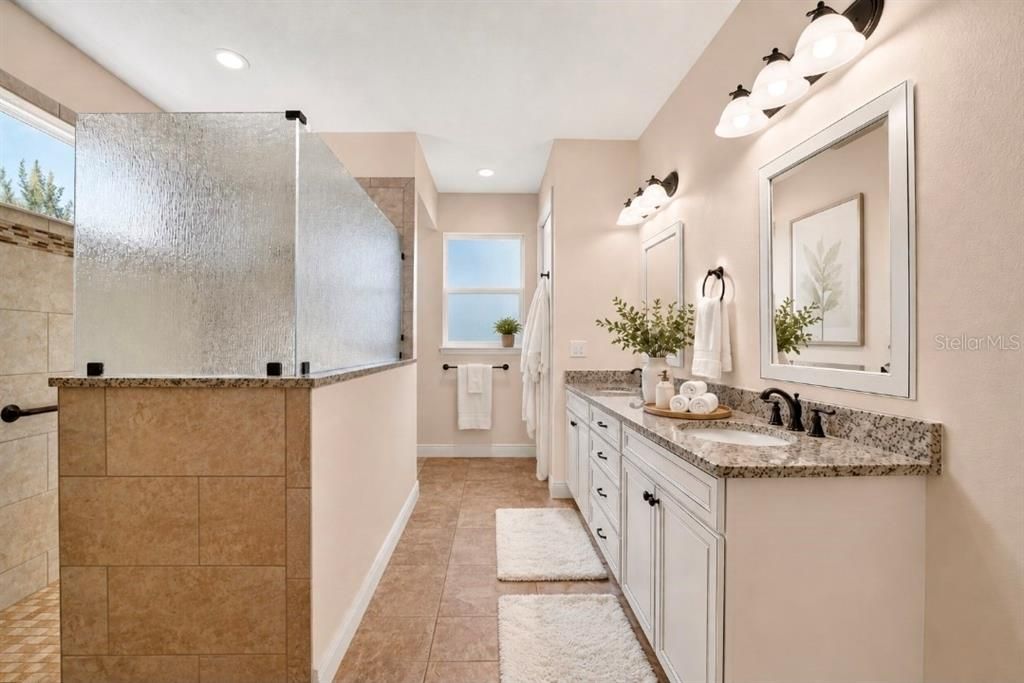 For Sale: $559,999 (3 beds, 3 baths, 2224 Square Feet)