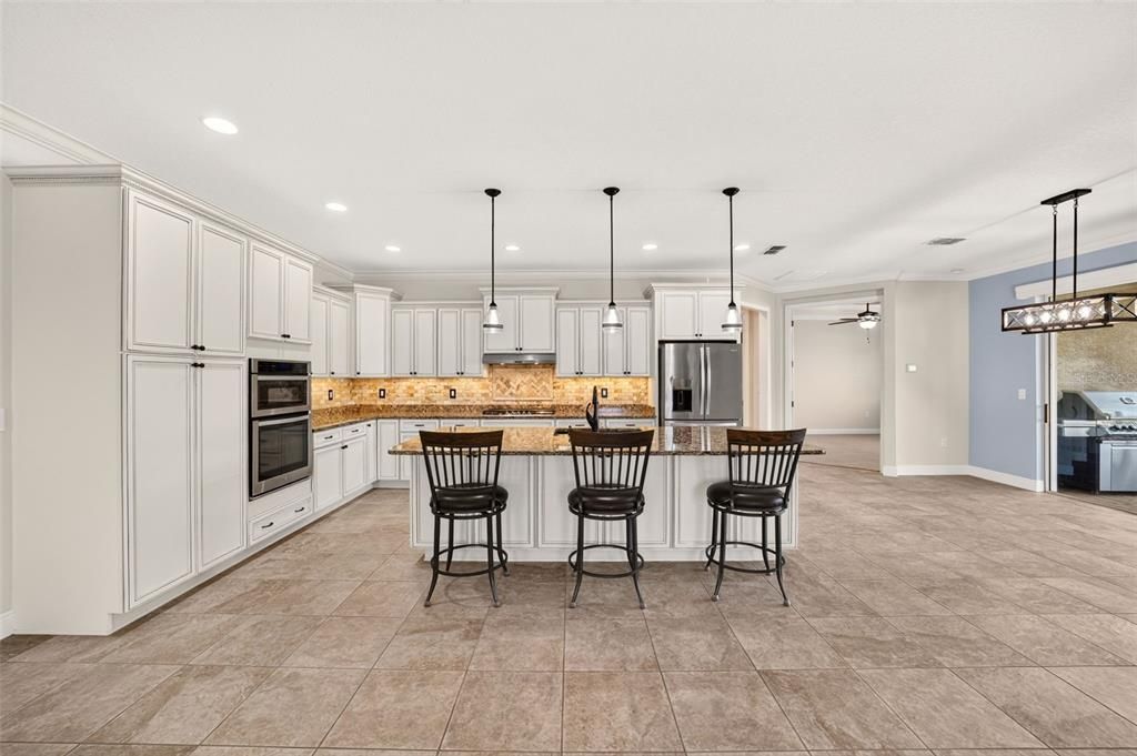 For Sale: $559,999 (3 beds, 3 baths, 2224 Square Feet)
