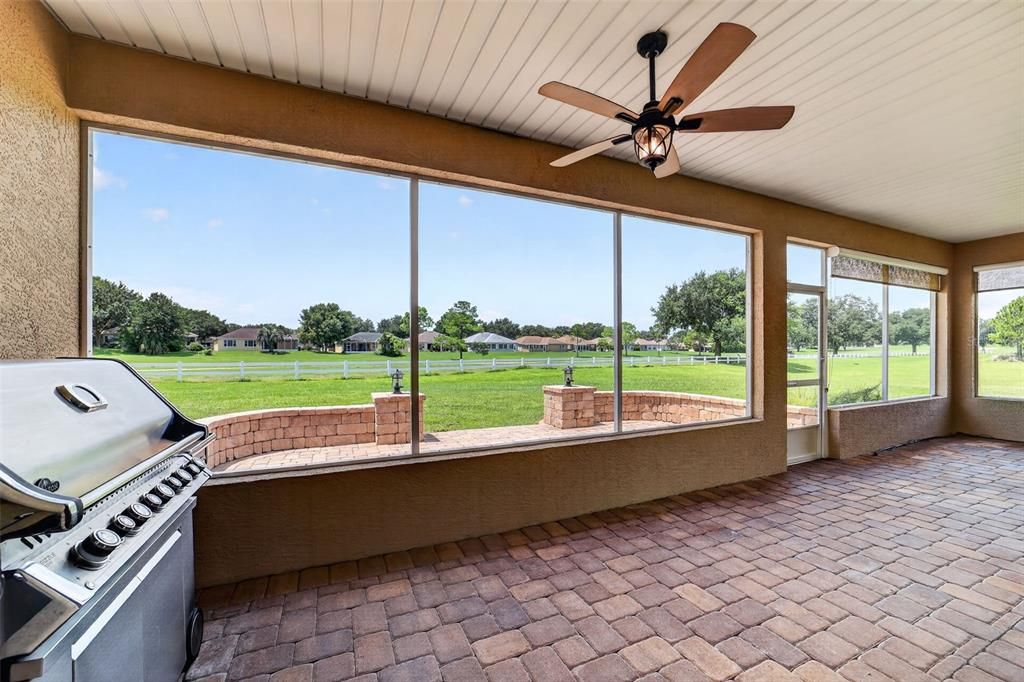 For Sale: $559,999 (3 beds, 3 baths, 2224 Square Feet)