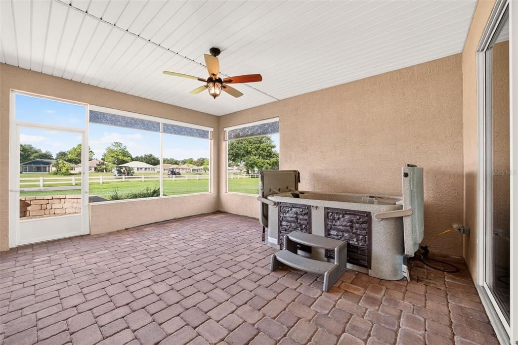 For Sale: $559,999 (3 beds, 3 baths, 2224 Square Feet)