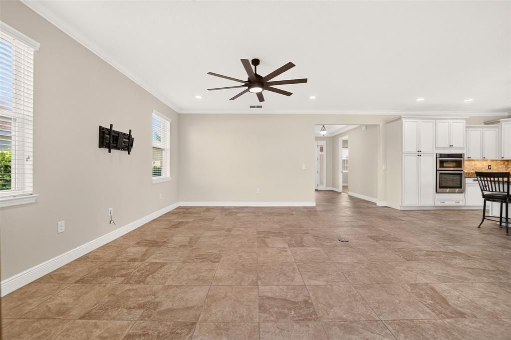 For Sale: $559,999 (3 beds, 3 baths, 2224 Square Feet)
