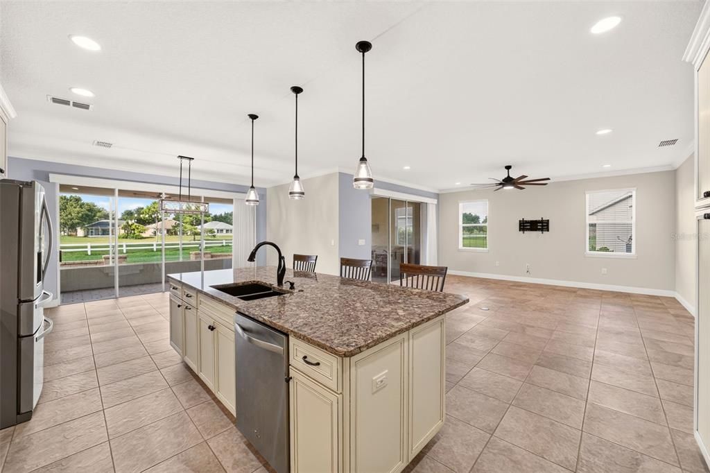 For Sale: $559,999 (3 beds, 3 baths, 2224 Square Feet)