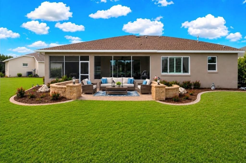 For Sale: $559,999 (3 beds, 3 baths, 2224 Square Feet)