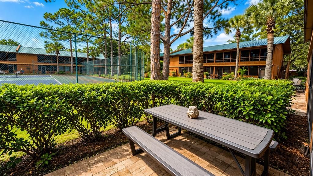 For Sale: $150,000 (1 beds, 1 baths, 481 Square Feet)