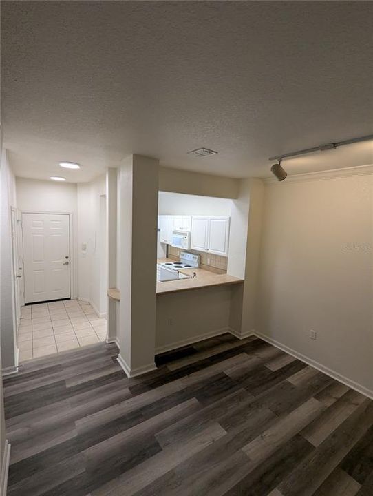 For Rent: $1,495 (2 beds, 2 baths, 1275 Square Feet)