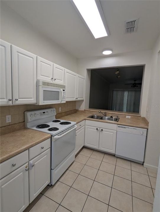 For Rent: $1,495 (2 beds, 2 baths, 1275 Square Feet)