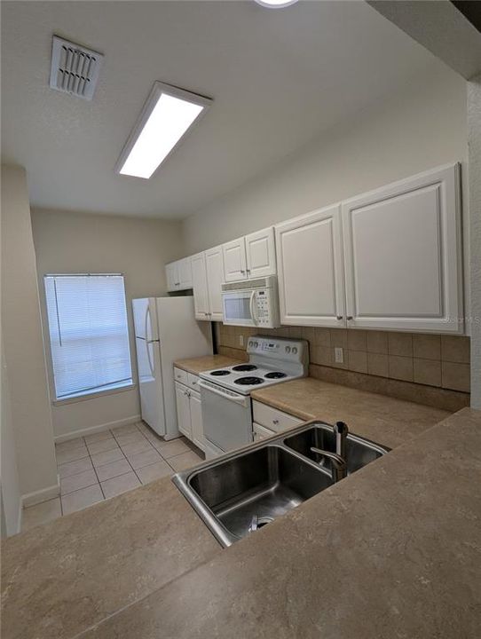 For Rent: $1,495 (2 beds, 2 baths, 1275 Square Feet)