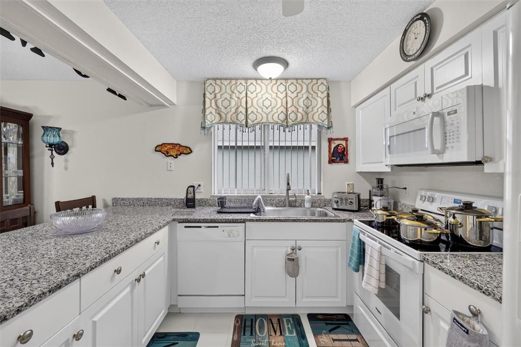 En Venta: $249,900 (2 camas, 2 baños, 1034 Pies cuadrados)