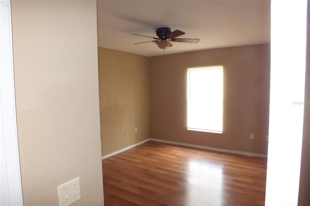 В аренду: $2,250 (4 спален, 2 ванн, 2200 Квадратных фут)