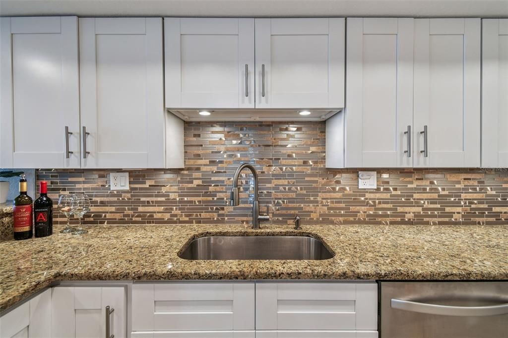 For Rent: $3,200 (2 beds, 2 baths, 1300 Square Feet)