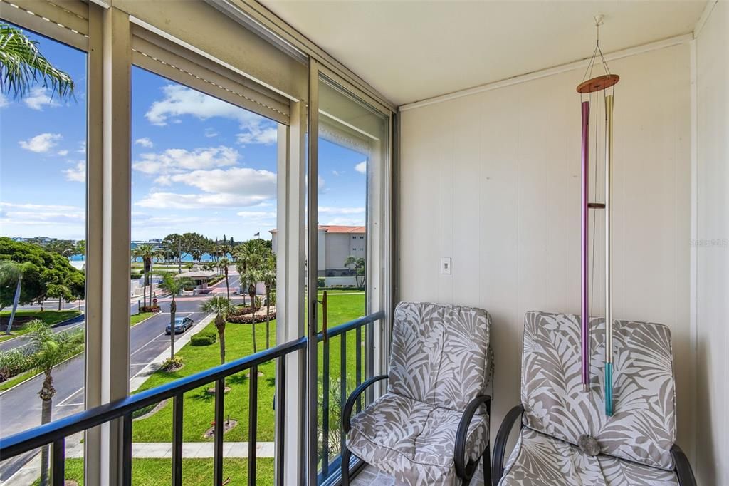 For Rent: $3,200 (2 beds, 2 baths, 1300 Square Feet)