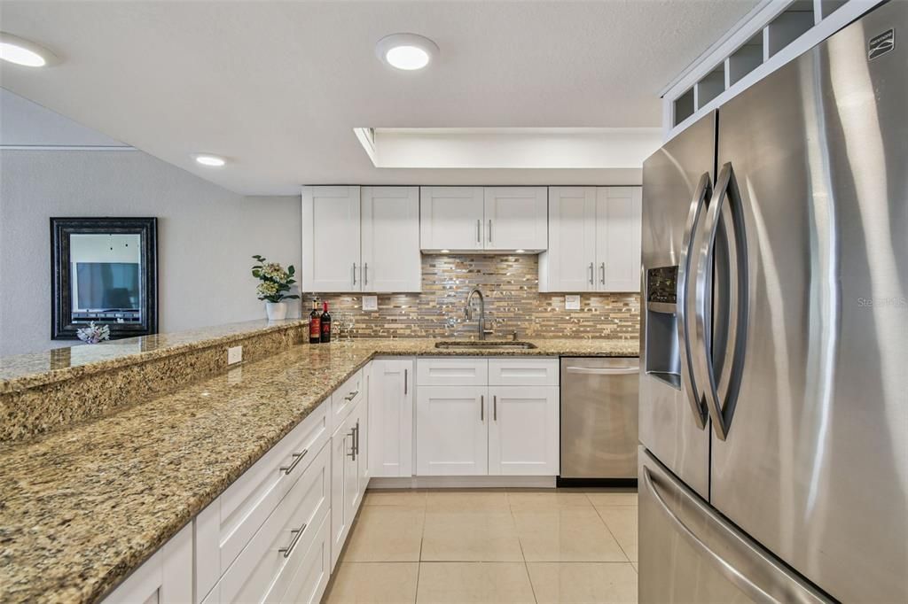 For Rent: $3,200 (2 beds, 2 baths, 1300 Square Feet)
