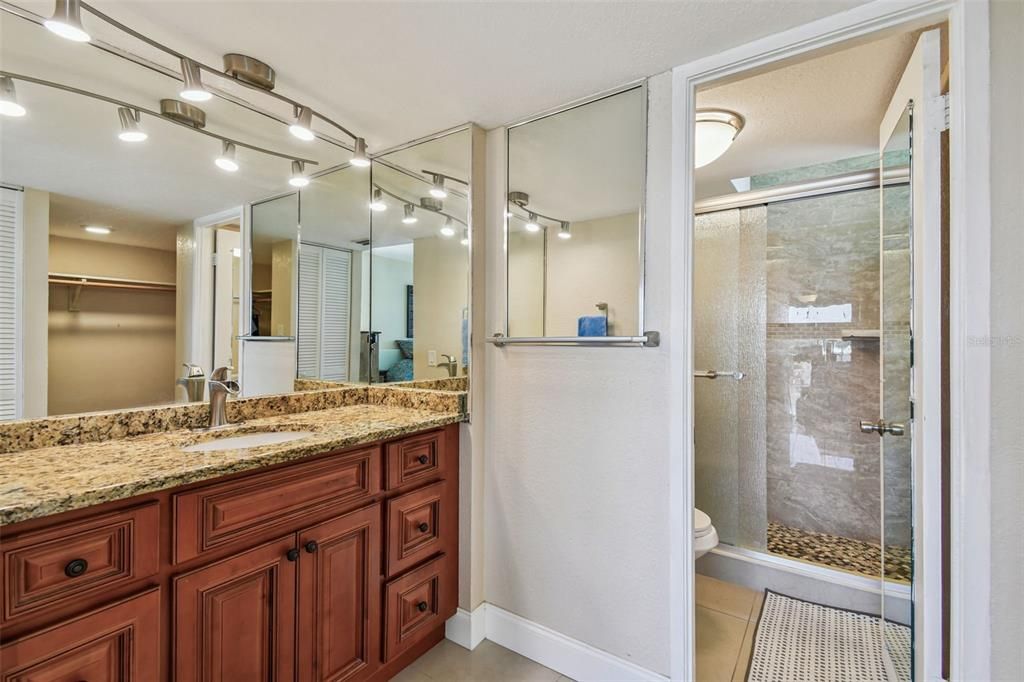 For Rent: $3,200 (2 beds, 2 baths, 1300 Square Feet)