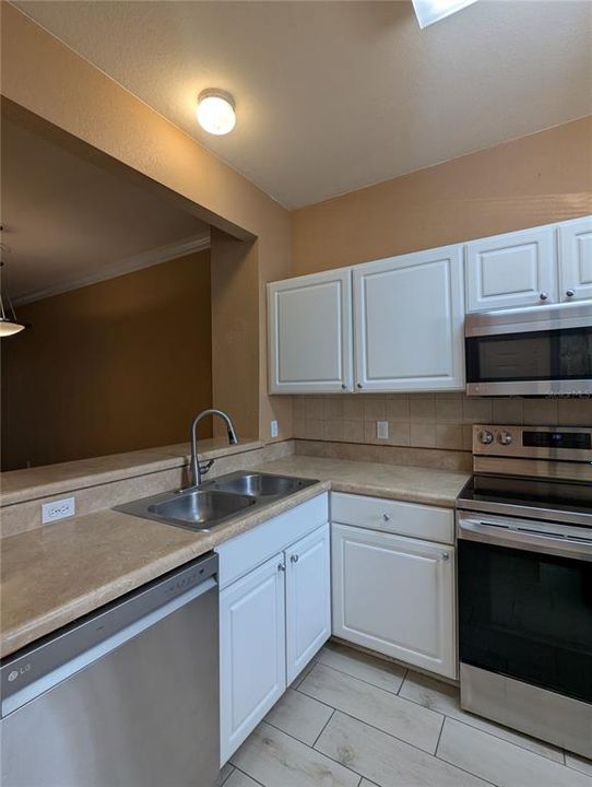 В аренду: $1,495 (2 спален, 2 ванн, 1275 Квадратных фут)