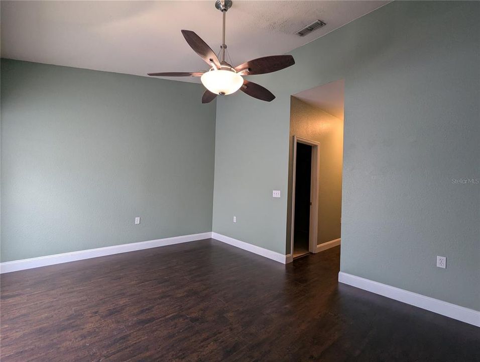 В аренду: $1,495 (2 спален, 2 ванн, 1275 Квадратных фут)