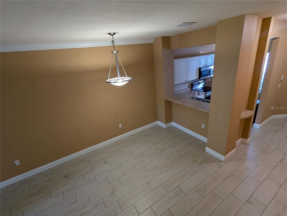 В аренду: $1,495 (2 спален, 2 ванн, 1275 Квадратных фут)