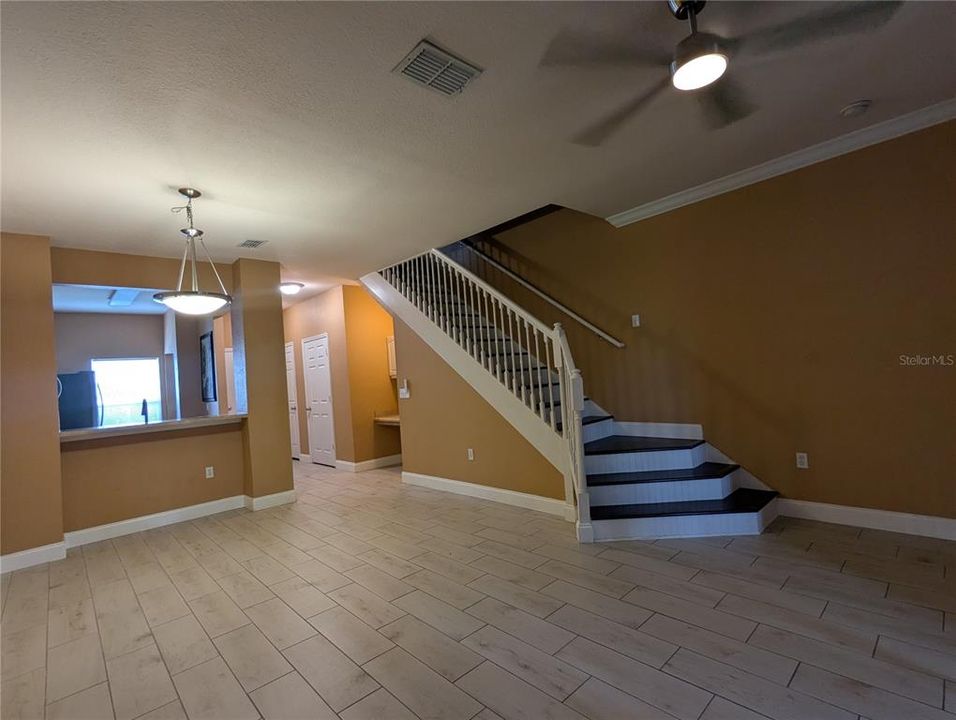 В аренду: $1,495 (2 спален, 2 ванн, 1275 Квадратных фут)