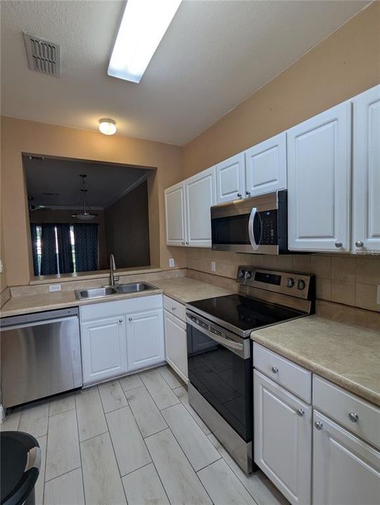 В аренду: $1,495 (2 спален, 2 ванн, 1275 Квадратных фут)