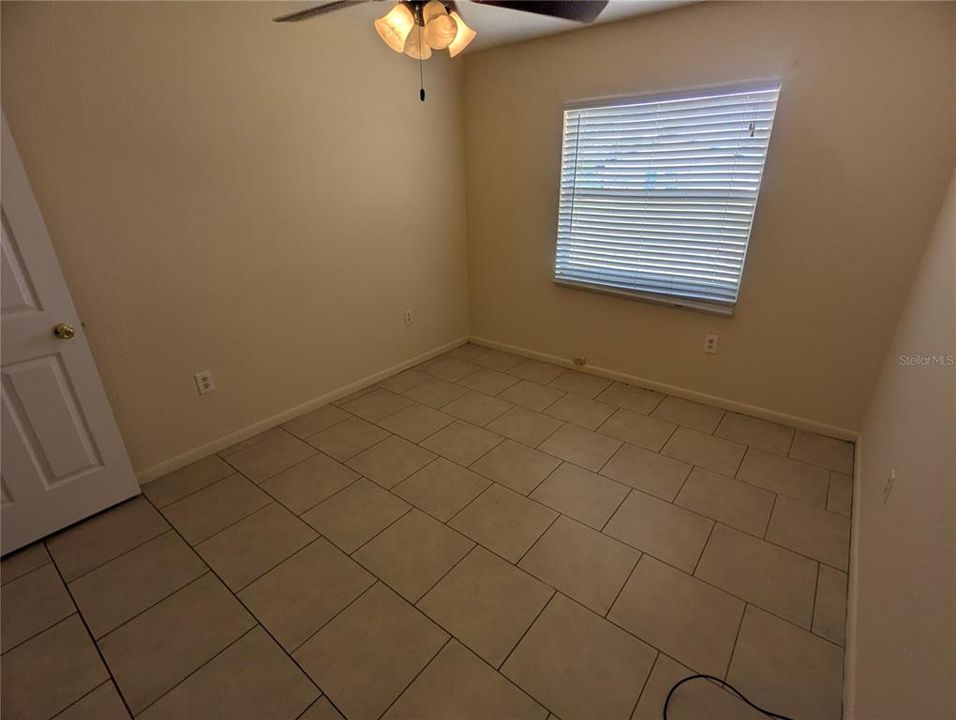 For Rent: $1,400 (2 beds, 1 baths, 844 Square Feet)
