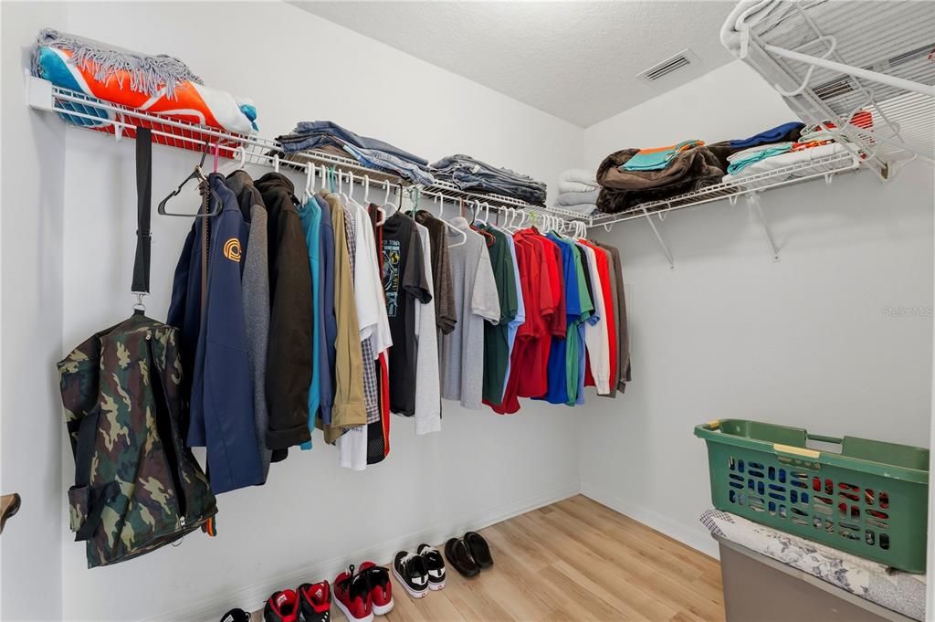En Renta: $2,750 (3 camas, 2 baños, 1735 Pies cuadrados)