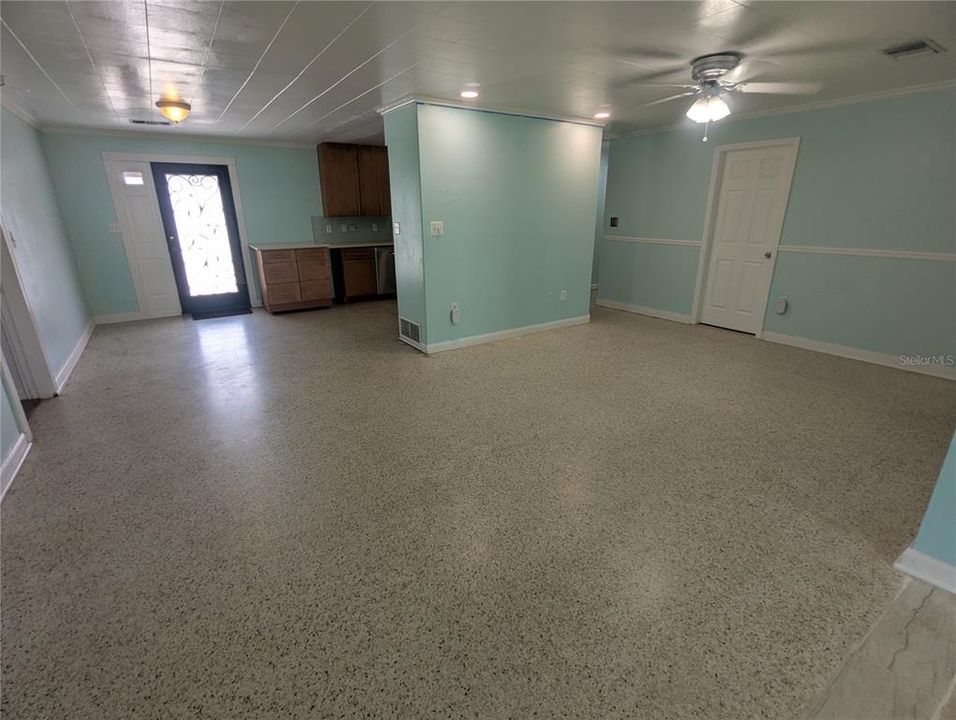 En Renta: $2,200 (4 camas, 3 baños, 2138 Pies cuadrados)