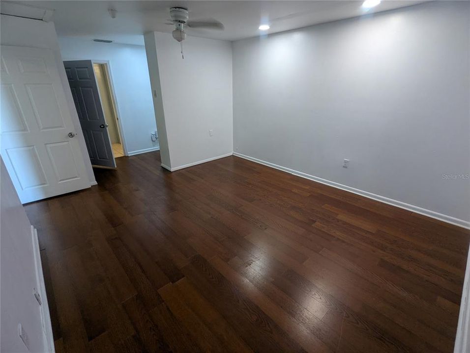 En Renta: $2,200 (4 camas, 3 baños, 2138 Pies cuadrados)
