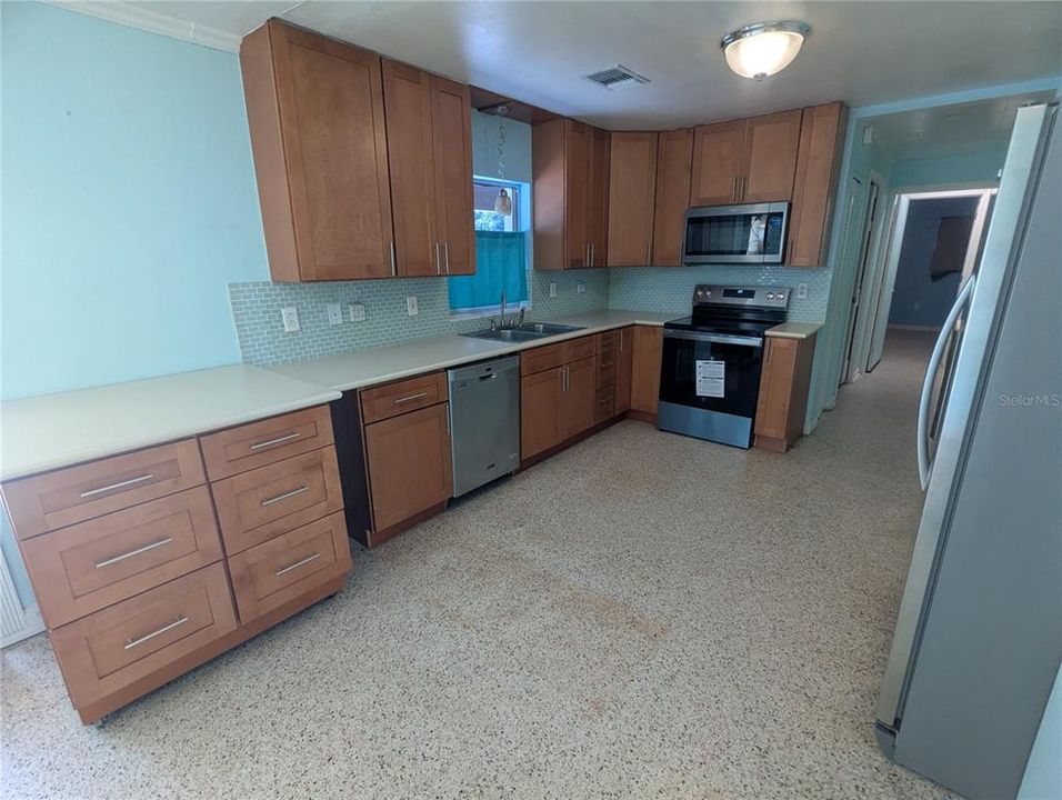 En Renta: $2,200 (4 camas, 3 baños, 2138 Pies cuadrados)
