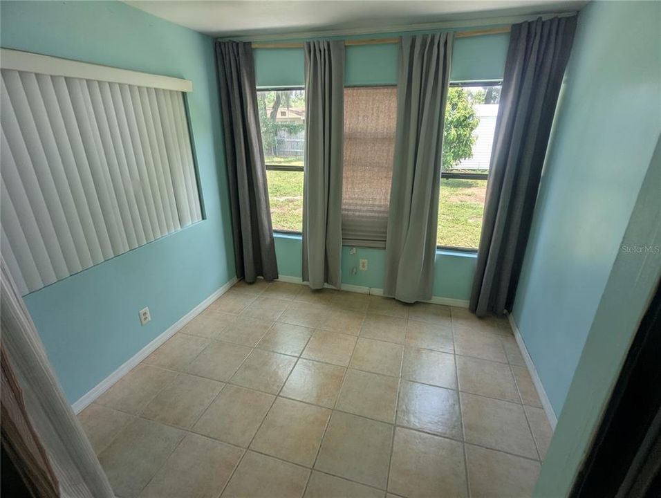En Renta: $2,200 (4 camas, 3 baños, 2138 Pies cuadrados)