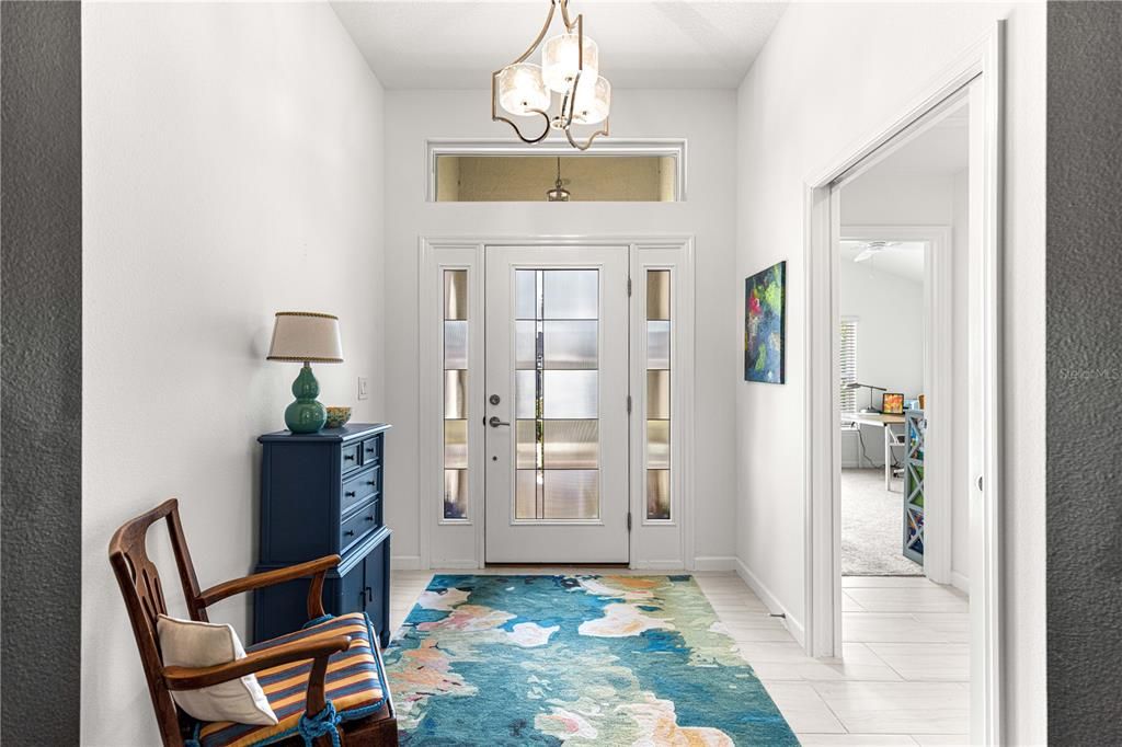 En Venta: $725,000 (3 camas, 3 baños, 1945 Pies cuadrados)