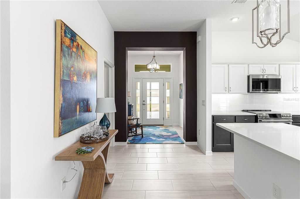 En Venta: $725,000 (3 camas, 3 baños, 1945 Pies cuadrados)