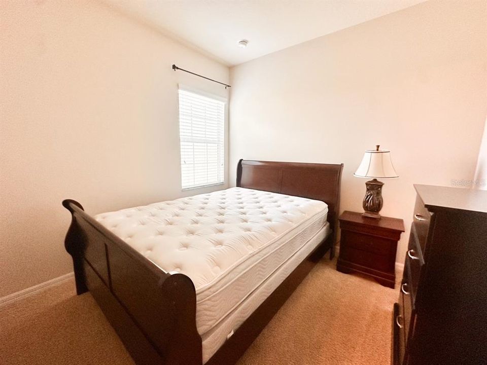 В аренду: $1,999 (3 спален, 2 ванн, 1390 Квадратных фут)