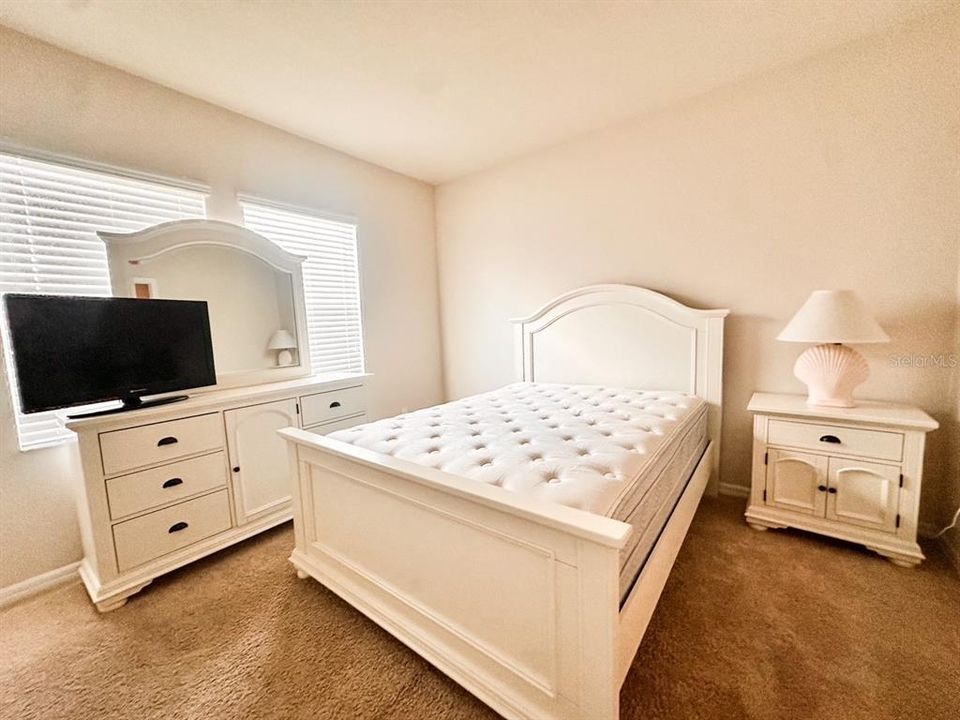 В аренду: $1,999 (3 спален, 2 ванн, 1390 Квадратных фут)