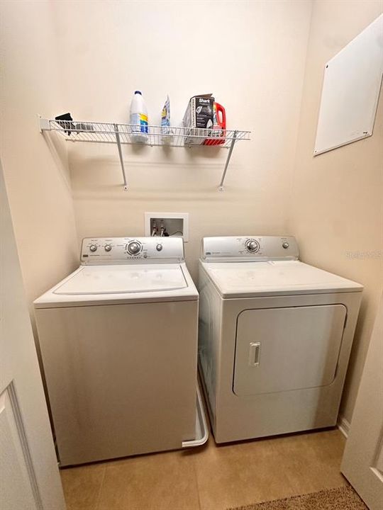 В аренду: $1,999 (3 спален, 2 ванн, 1390 Квадратных фут)