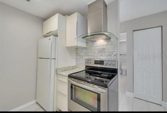 В аренду: $1,650 (2 спален, 1 ванн, 765 Квадратных фут)