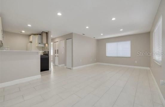 В аренду: $1,650 (2 спален, 1 ванн, 765 Квадратных фут)