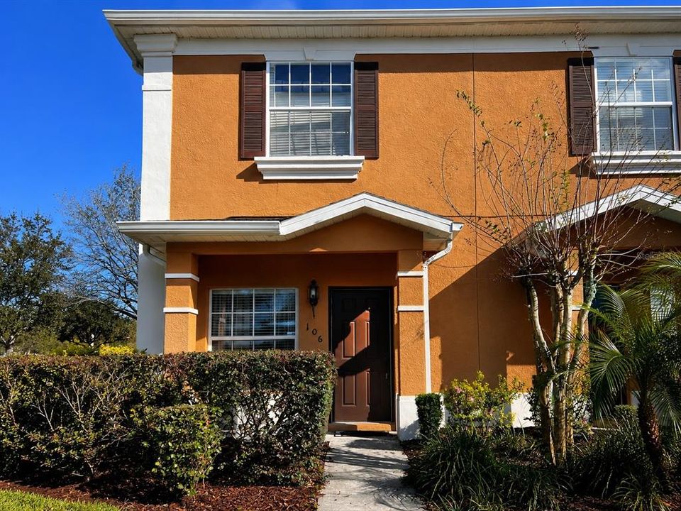 En Venta: $225,000 (2 camas, 2 baños, 1076 Pies cuadrados)