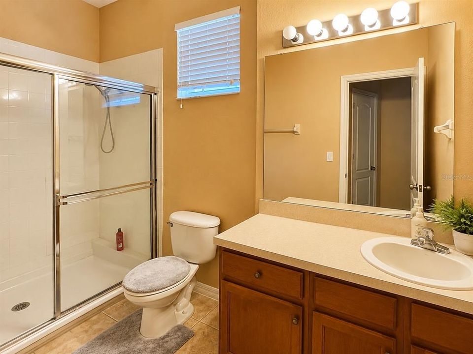 En Venta: $225,000 (2 camas, 2 baños, 1076 Pies cuadrados)