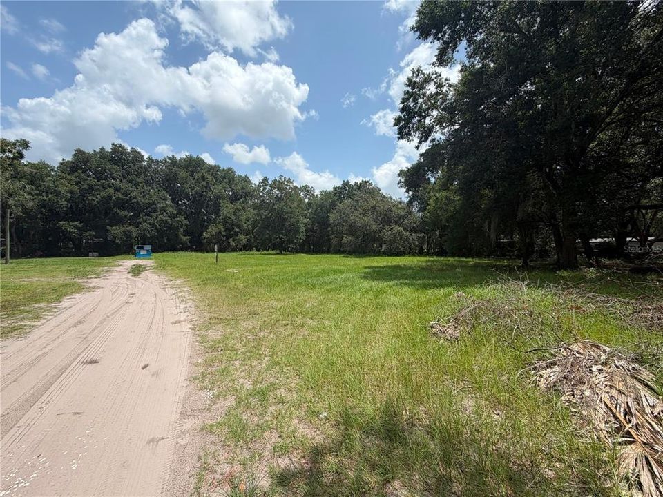 На продажу: $250,000 (0.81 acres)