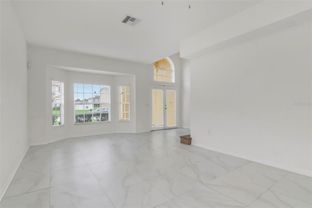 На продажу: $499,000 (6 спален, 3 ванн, 3012 Квадратных фут)