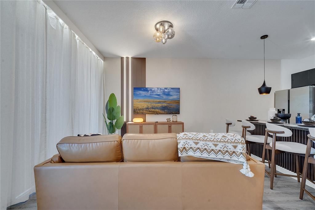 В аренду: $2,500 (3 спален, 3 ванн, 1360 Квадратных фут)
