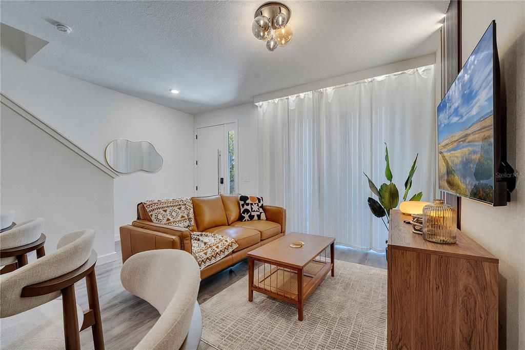 В аренду: $2,500 (3 спален, 3 ванн, 1360 Квадратных фут)