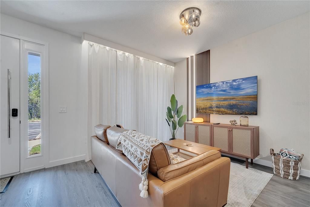 В аренду: $2,500 (3 спален, 3 ванн, 1360 Квадратных фут)