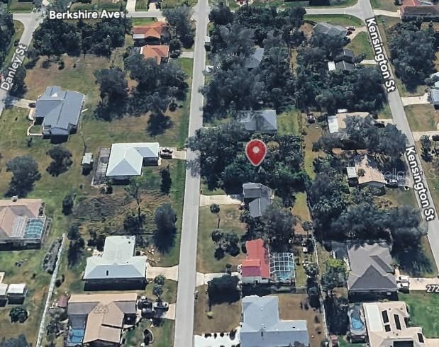 На продажу: $36,000 (0.23 acres)