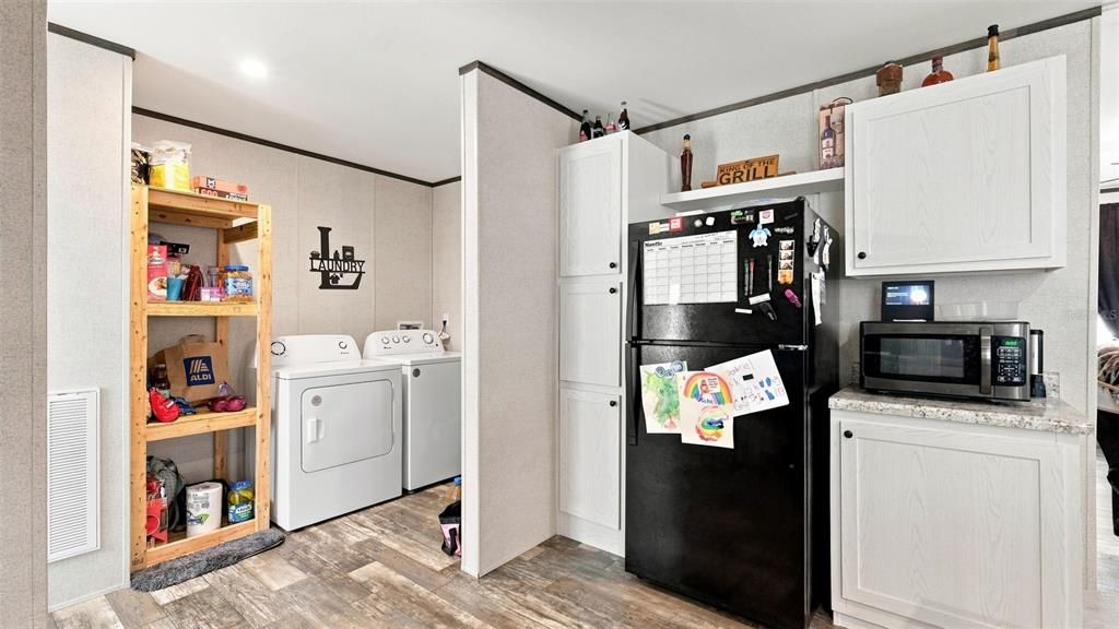 En Venta: $230,000 (4 camas, 2 baños, 1836 Pies cuadrados)